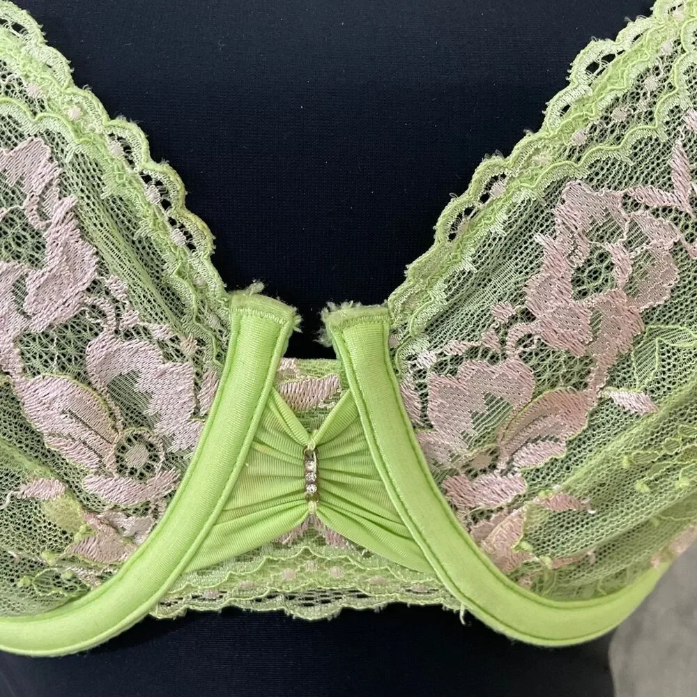 Victoria's Secret VERY SEXY Unlined Floral laced green Demi Bra. Sz 36D